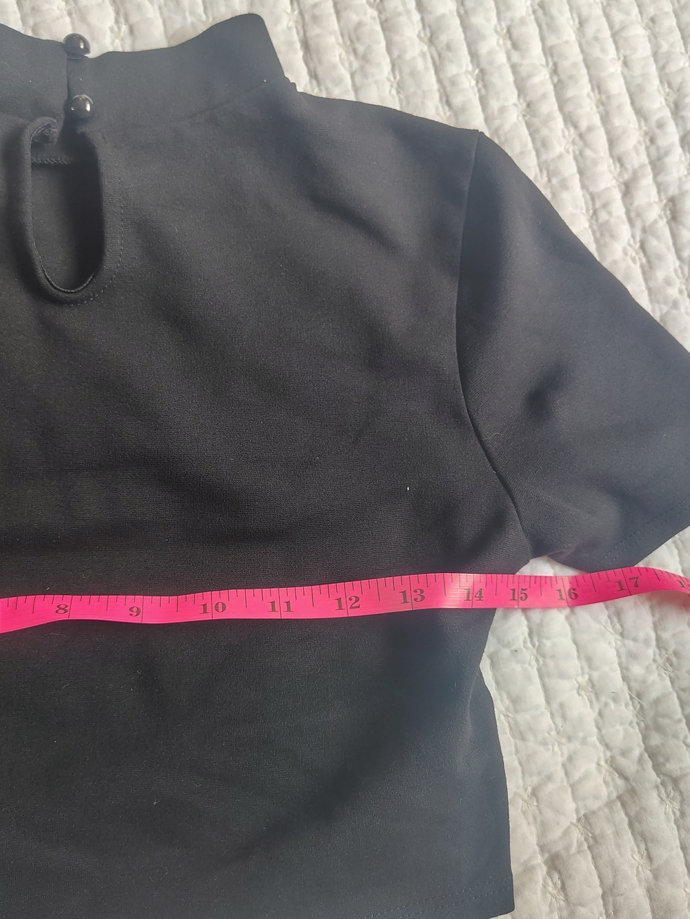 Fashion Nova Black Short Sleeve Mock Neck Crop Top Size Medium - Picture 5 of 6